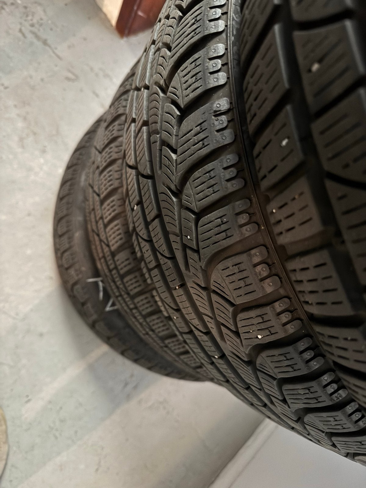 Pirelli Sottozero 3 Winterbanden 235/45 R18 98V M+S, Auto-onderdelen, Banden en Velgen, 18 inch, Gebruikt, 235 mm, Band(en)