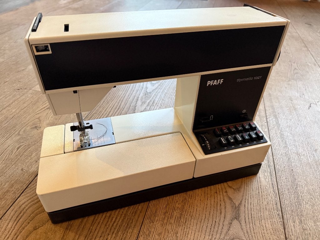 Pfaff tipmatic 1027 - naaimachine- als nieuw, Ophalen, Zo goed als nieuw, Naaimachine, Pfaff