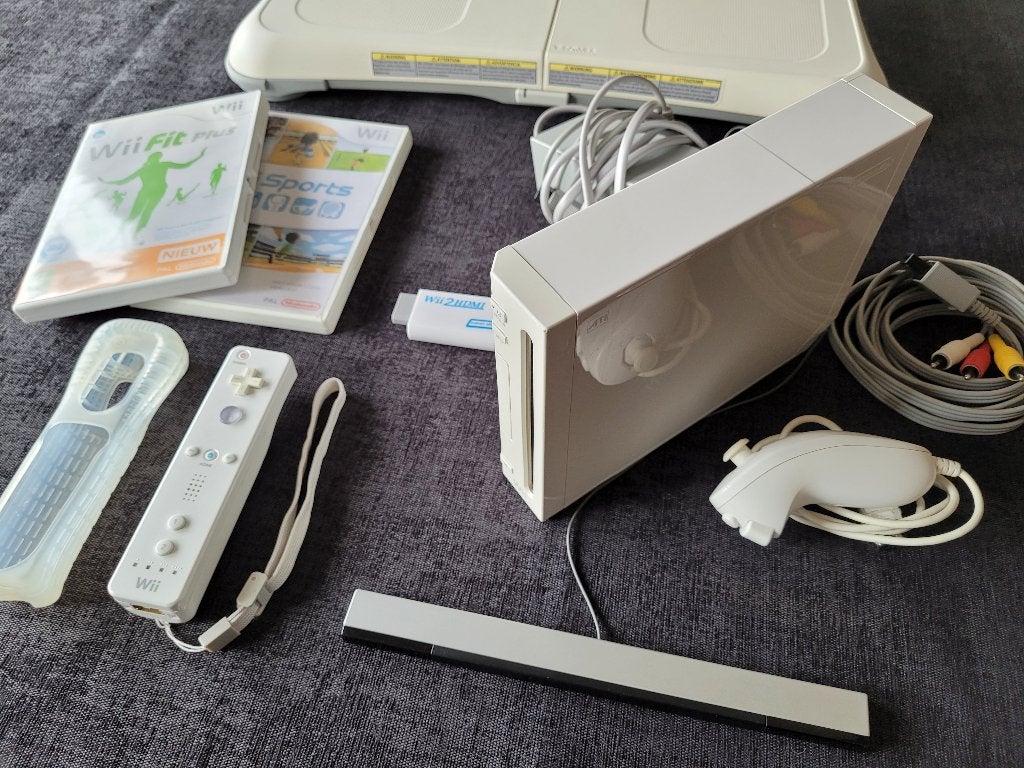 Nintendo Wii met 2 Spellen en Balance Board, Ophalen of Verzenden, Gebruikt, Met 1 controller, Met games