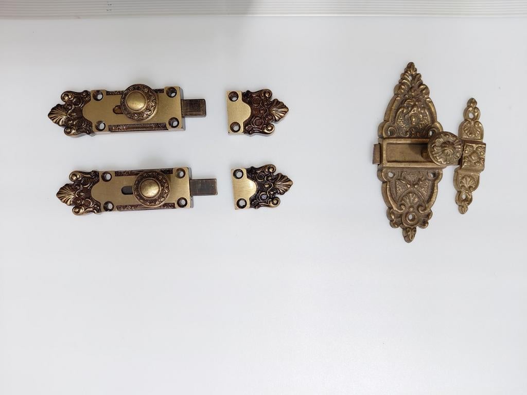 DIV.  OUDE ANTIEKE  SLUITINGEN, Ophalen, Gebruikt, Koper of Messing