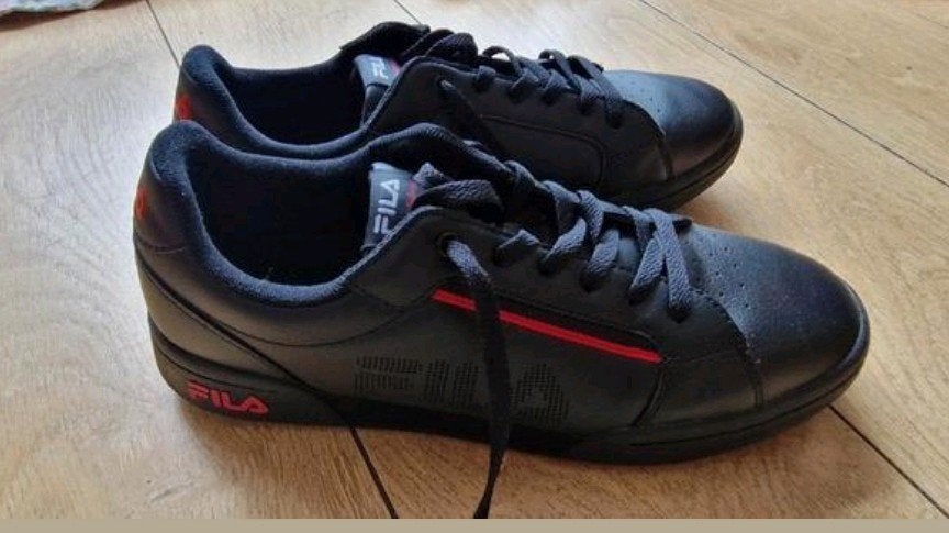 NIEUWE FILA HEREN MERK SNEAKERS
MAAT 44
KLEUR ZWART

NOOIT G, Zwart, Nieuw, Ophalen of Verzenden, Sneakers of Gympen
