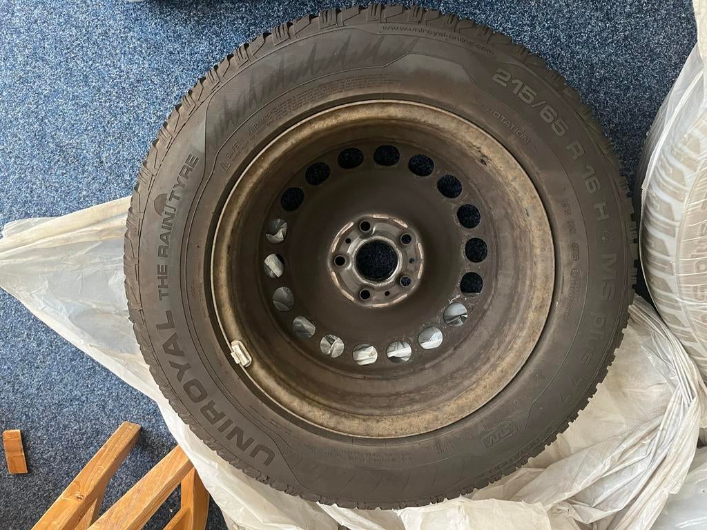 4x Uniroyal The RainTyre winterbanden 215/65 R16 H M+S, Ophalen, 16 inch, Winterbanden, Band(en)