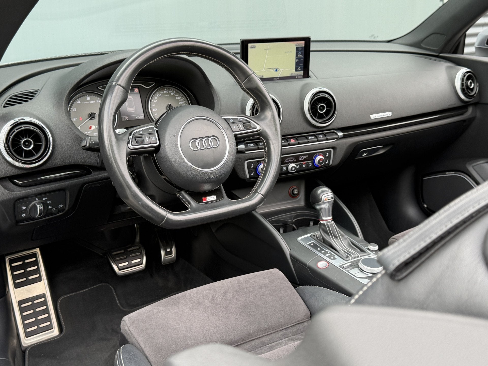 Audi S3 Cabriolet BWJ 2016 | 2.0TFSI 365PK S3 quattro AUTOMA, Auto's, Audi, Automaat, S3, Gebruikt, Wit