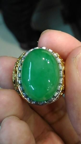 Elegante Ring met Natuurlijke Groene Jade CAR33, Overige materialen, 20 of groter, Verzenden, Heer