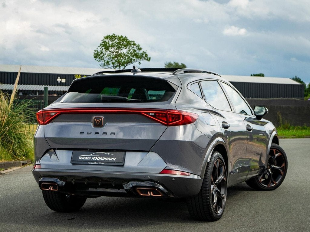 CUPRA Formentor VZ 1.4 Copper Edition |Panoramadak|Adaptief, Auto's, Gebruikt, Zwart, 4 cilinders, Formentor