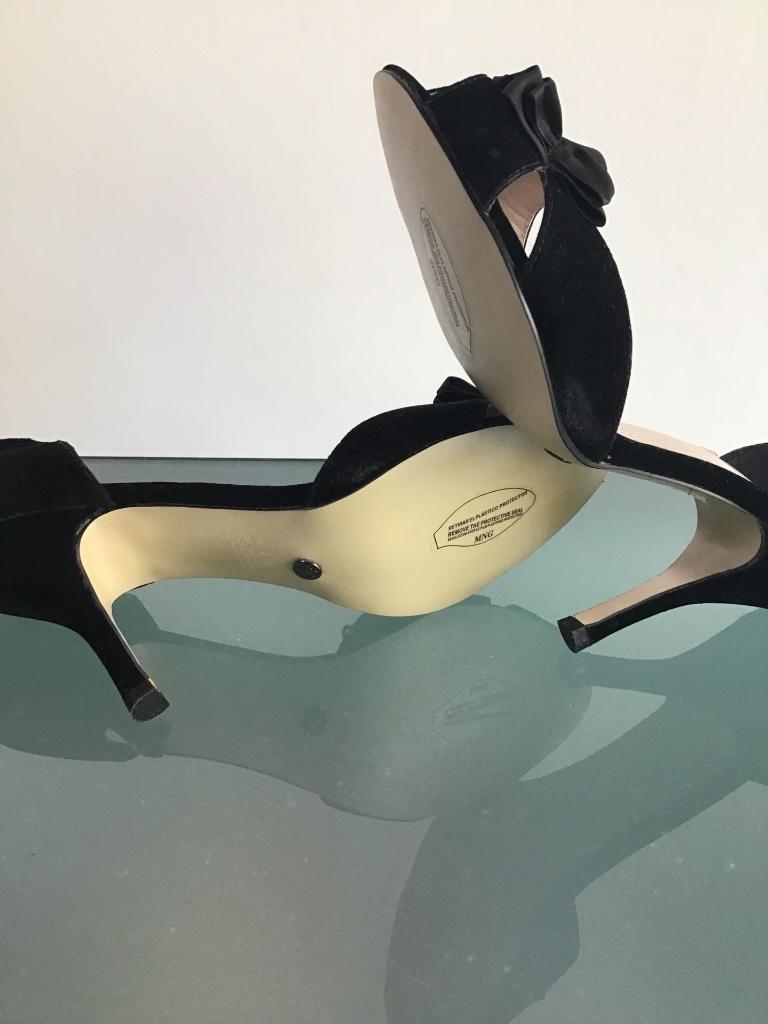 Suedine peeptoes zwart 40 | Nieuw | Gratis verzenden, Verzenden, Zwart, Nieuw, Penélope & Mónica Cruz