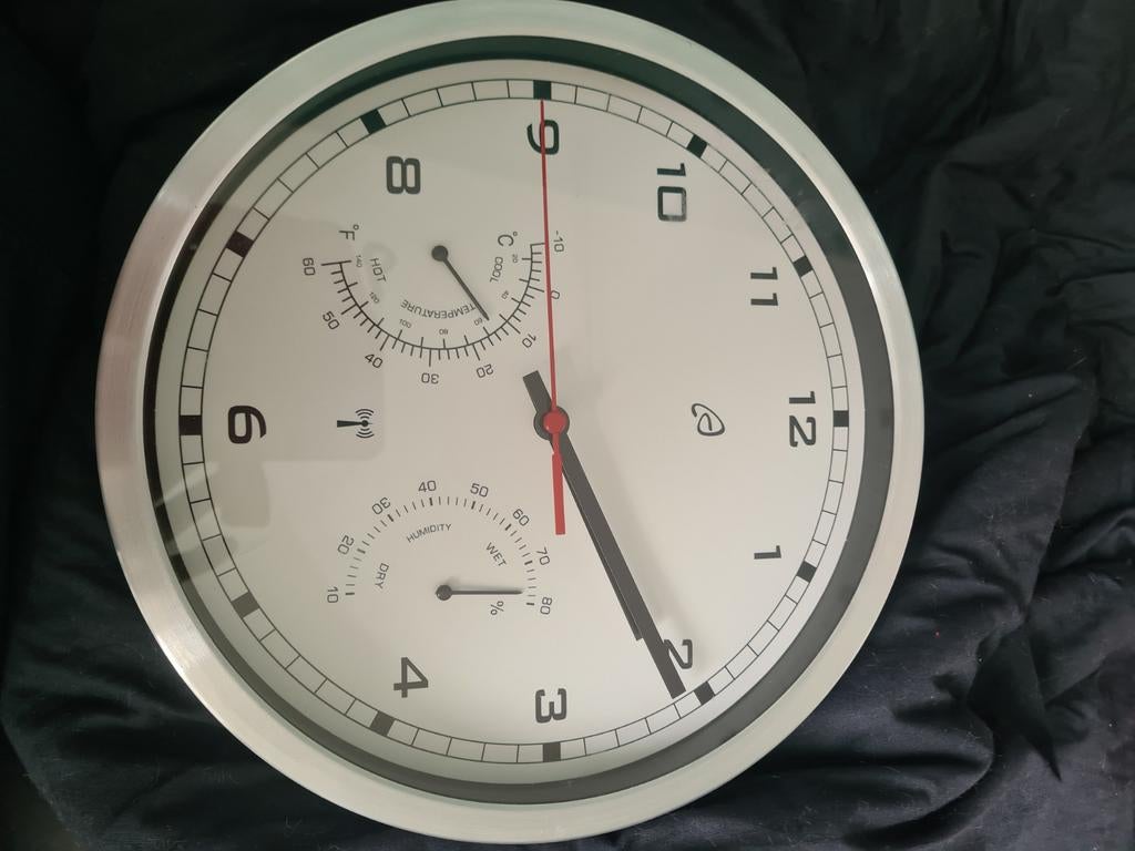 Klok radio met temperatuur- en vochtigheidsweergave, Ophalen of Verzenden, Zo goed als nieuw, Weerstation