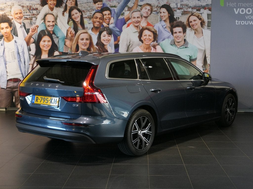Volvo V60 2.0 B3 Core - Occasion Lease vanaf €664 p/m - Ve, Stof, 4 cilinders, 1969 cc, Origineel Nederlands