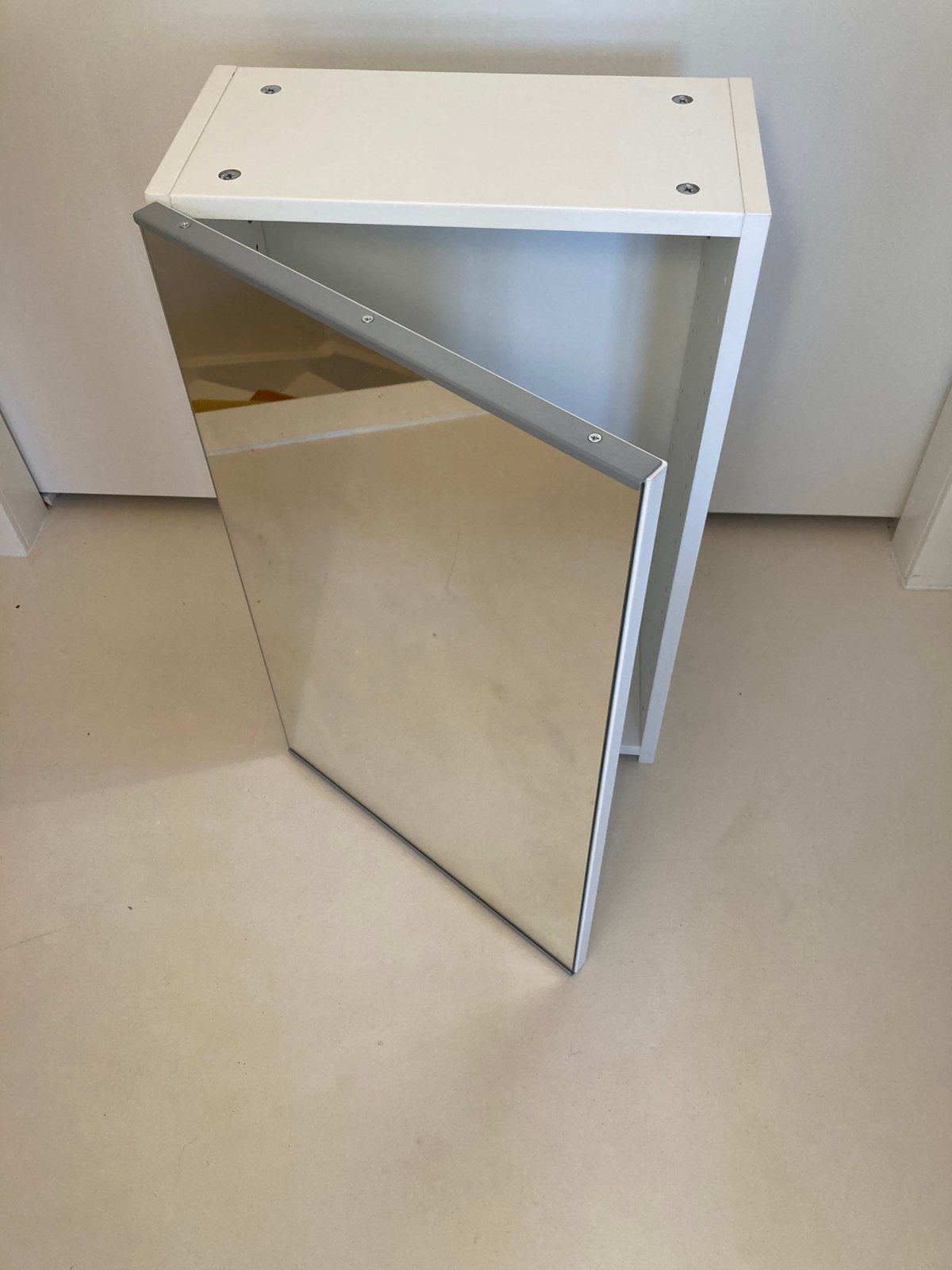 Badkamerkastje Ikea, Ophalen, Zo goed als nieuw