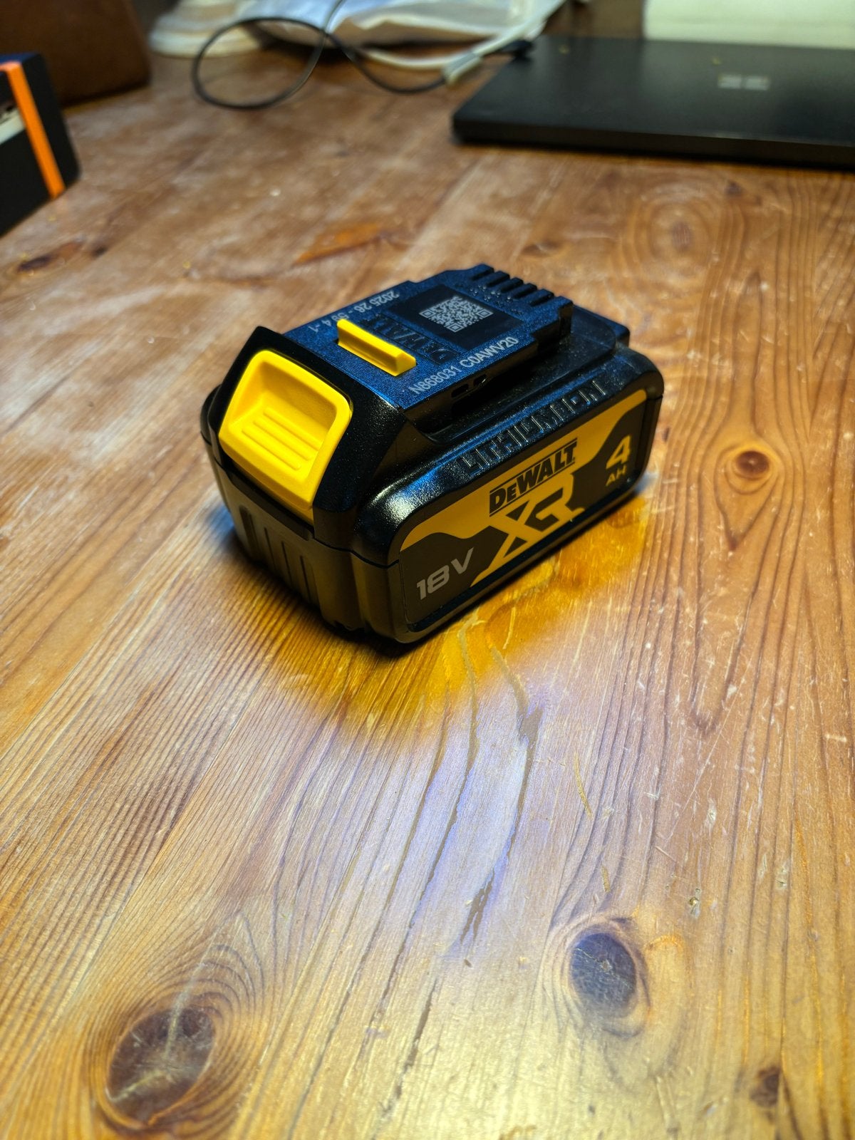 Dewalt 18V XR 4ah Accu - Nieuw, Verzenden, Nieuw, Minder dan 400 watt, Boor- en Schroefmachine