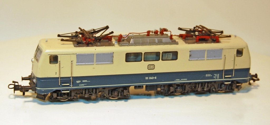 Märklin 3042 DB Baureihe 111 analoog, Wisselstroom, Gebruikt, Locomotief, Ophalen of Verzenden