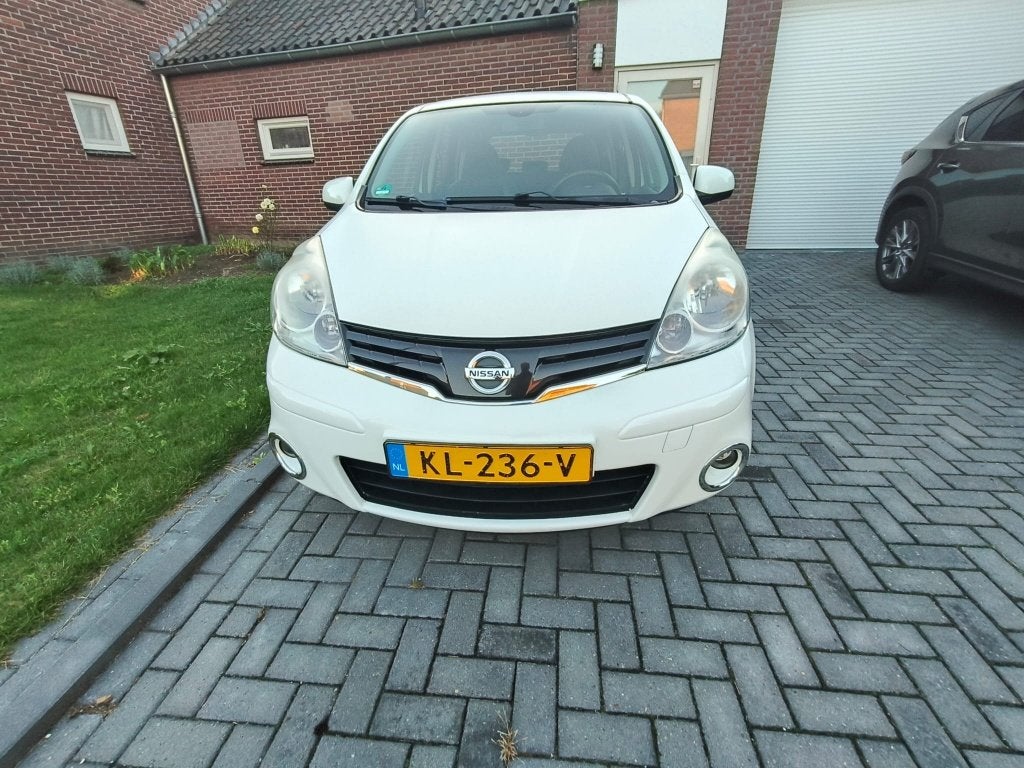 Nissan Note 1.4 16V 2012 Wit, Auto's, Nissan, Voorwielaandrijving, Euro 5, Zwart, 4 cilinders