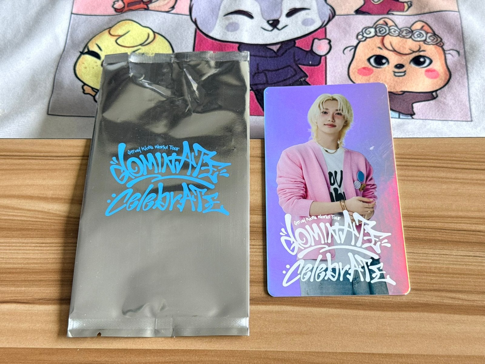 Stray Kids Felix special trading card dominate celebrate, Ophalen of Verzenden, Zo goed als nieuw, Foto of Kaart