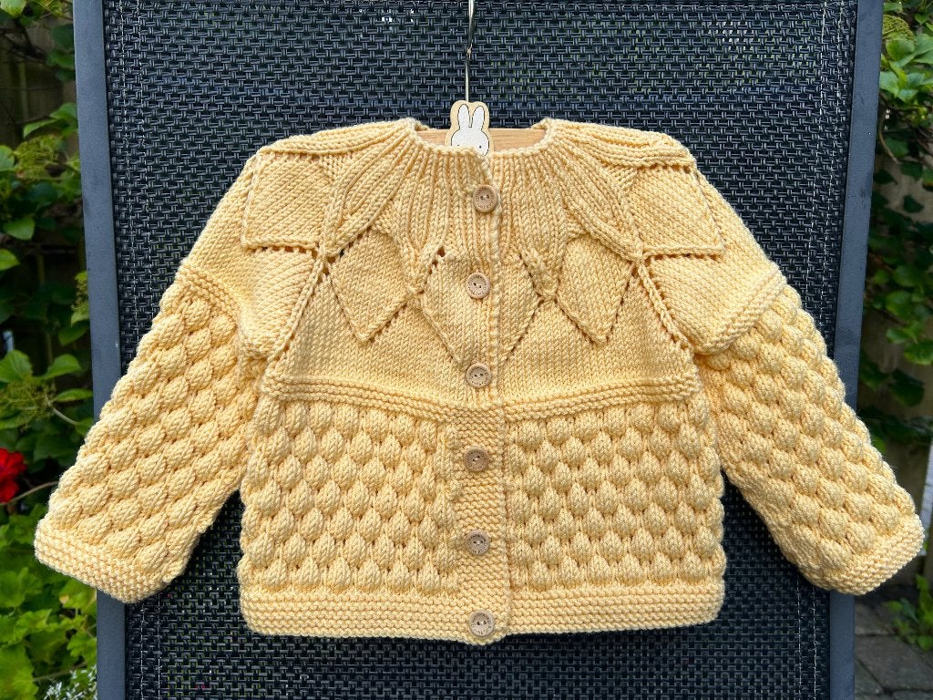 wollen vestje voor meisje maat 80 NIEUW, Kinderen en Baby's, Handgemaakt, Nieuw, Ophalen of Verzenden, Truitje of Vestje