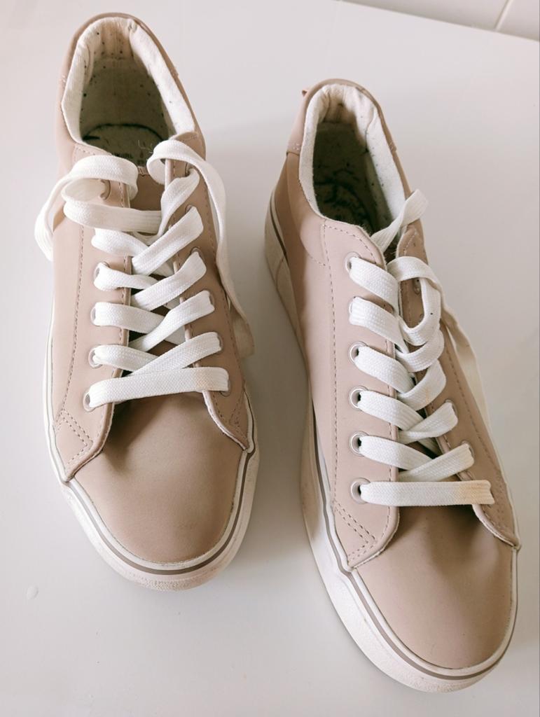Dames sneakers maat 39, Kleding | Dames, Schoenen, Ophalen, Zo goed als nieuw, Sneakers of Gympen