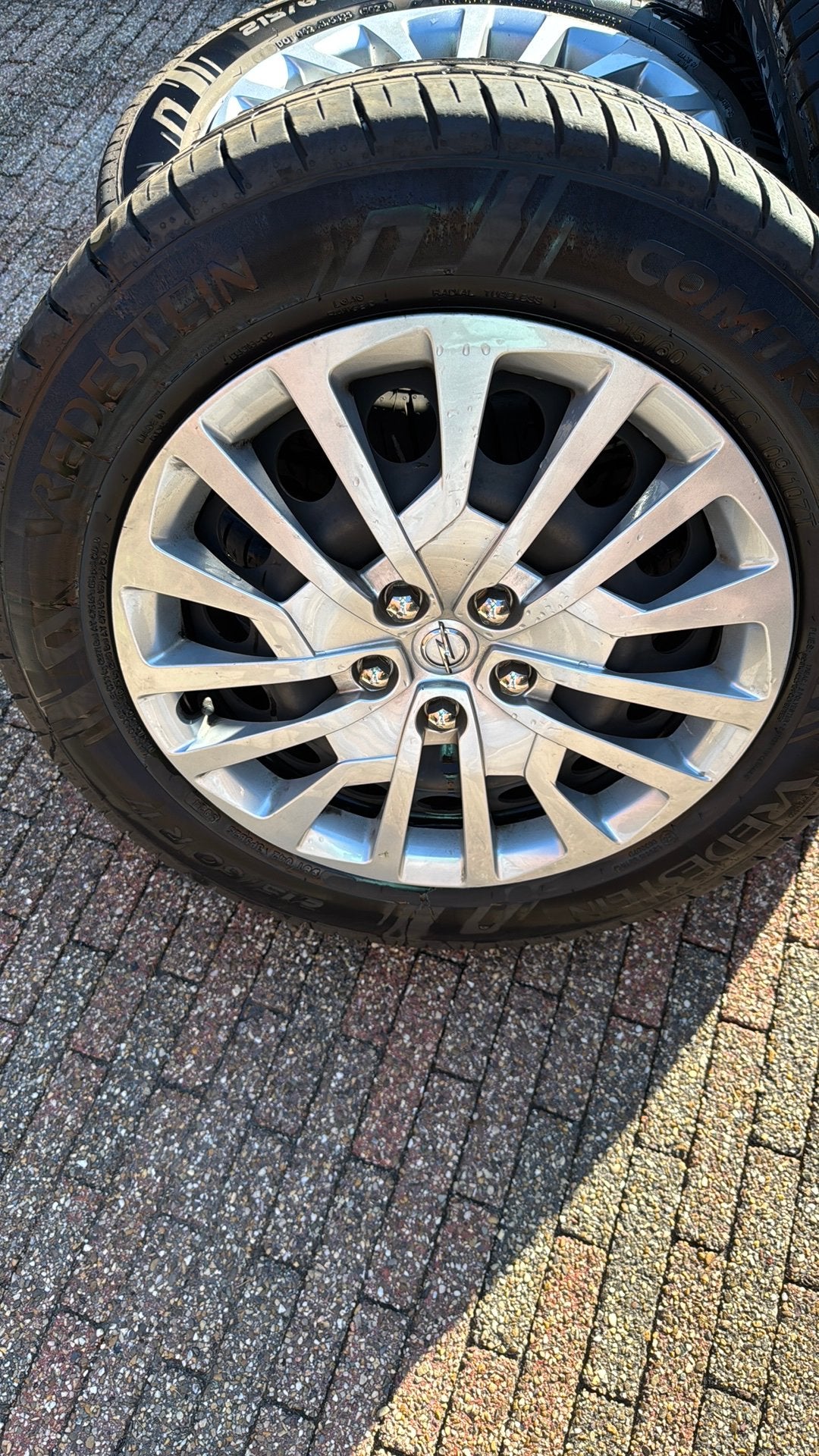 Opel Vivaro zomerbanden met velgen 215-60-R17, 215 mm, 17 inch, Ophalen of Verzenden, Band(en)