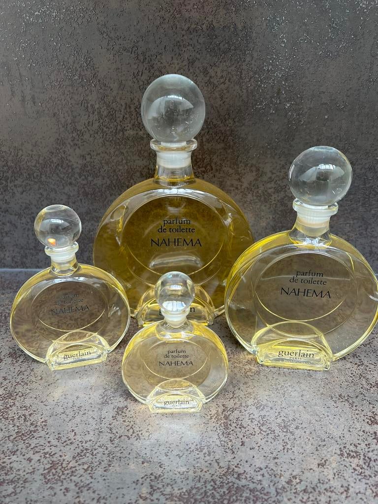 Guerlain Nahema parfum facrice decoratie geen geur!, Verzamelen, Parfumverzamelingen, Ophalen of Verzenden, Zo goed als nieuw