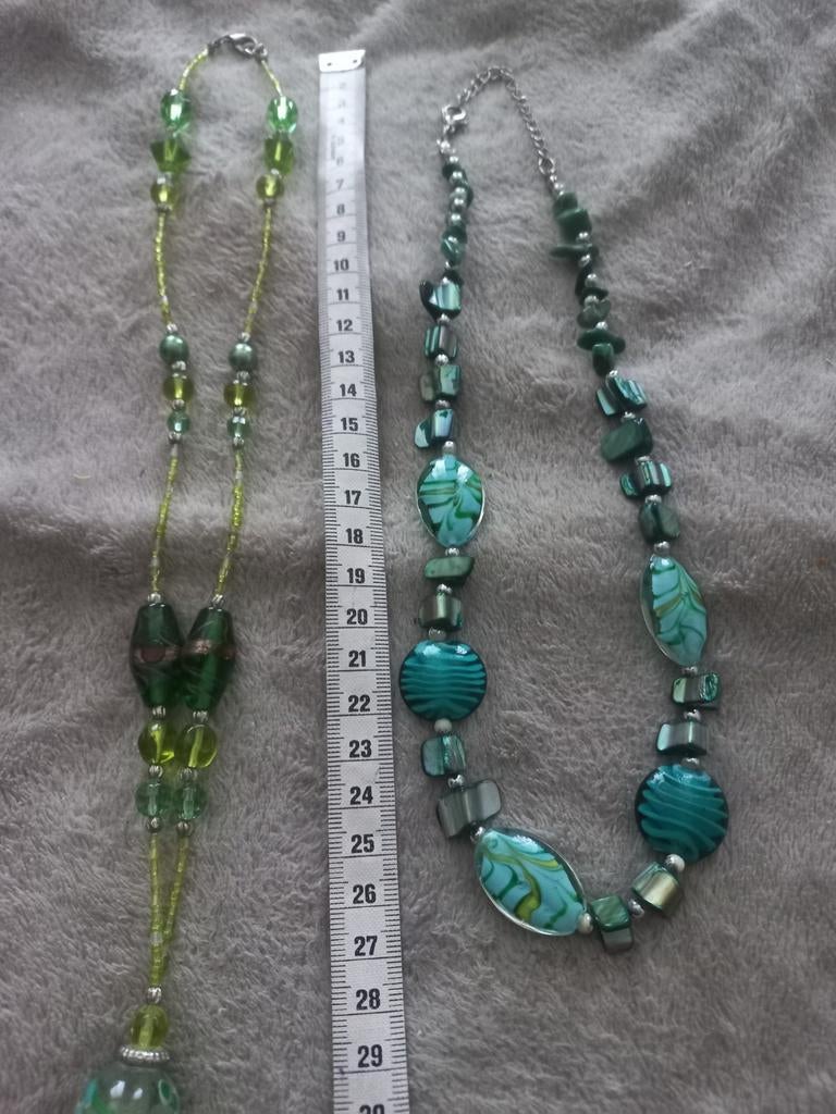 2 Nieuwe kettingen van glas en parelmoer vanaf, Ophalen of Verzenden, Nieuw, Groen, Overige materialen
