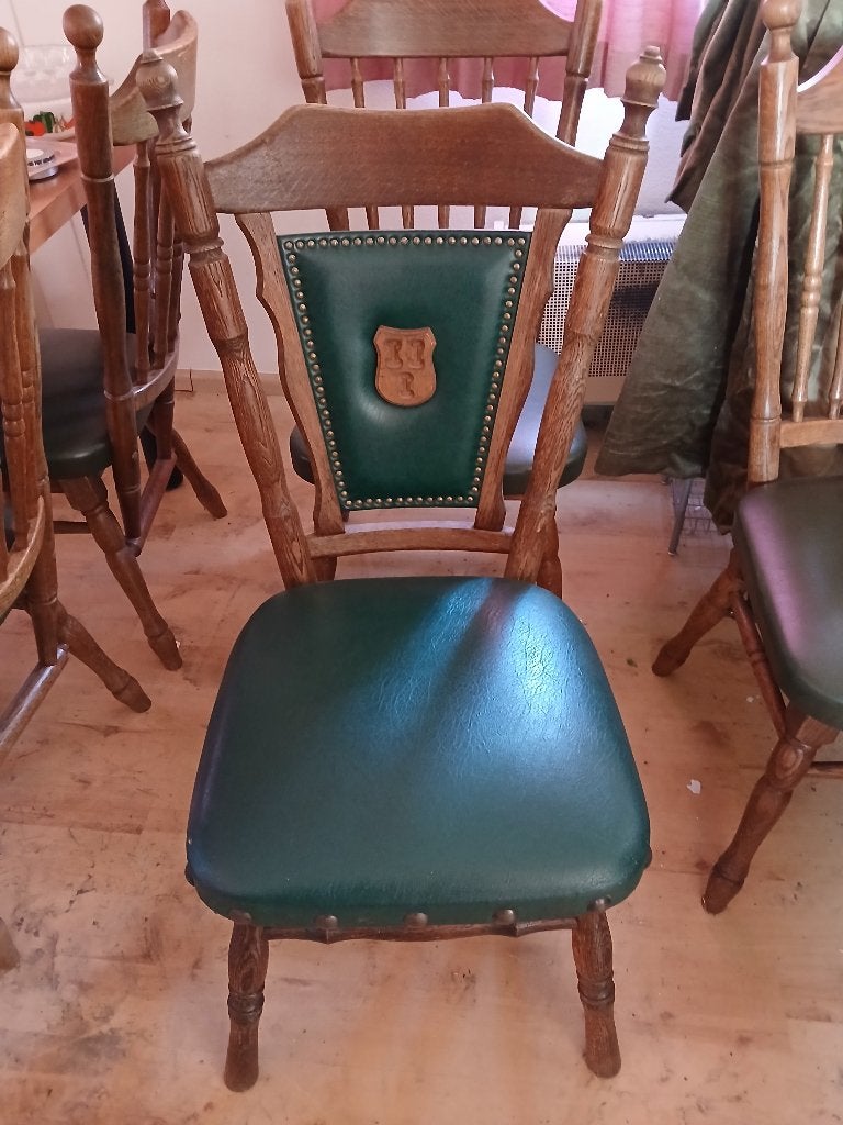 4 antieke stoelen met groene zitting en houten snijwerk, Ophalen