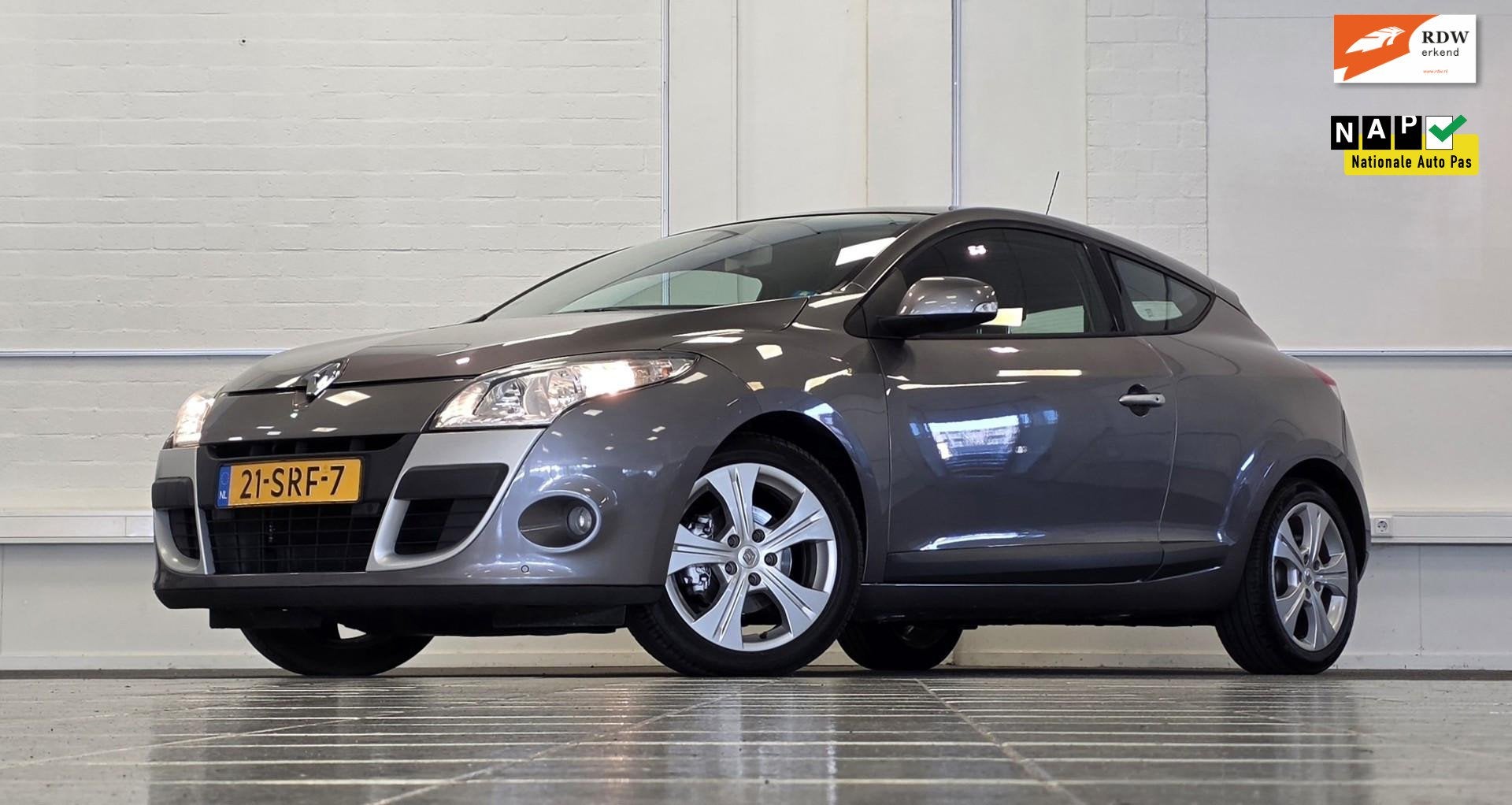 Renault Mégane Coupé 1.6i Dynamique Panoramadak 100% Onder, Auto's, Voorwielaandrijving, Euro 5, Stof, Gebruikt