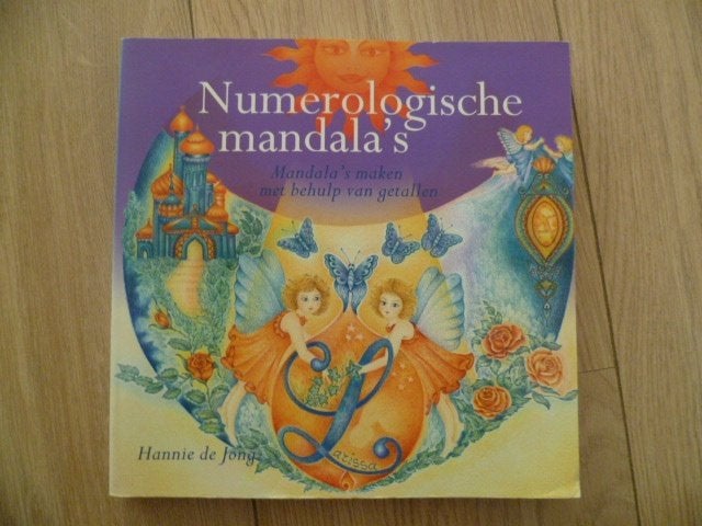 Hannie de Jong - Numerologische mandala's, Ophalen of Verzenden, Zo goed als nieuw, Overige onderwerpen, Achtergrond en Informatie