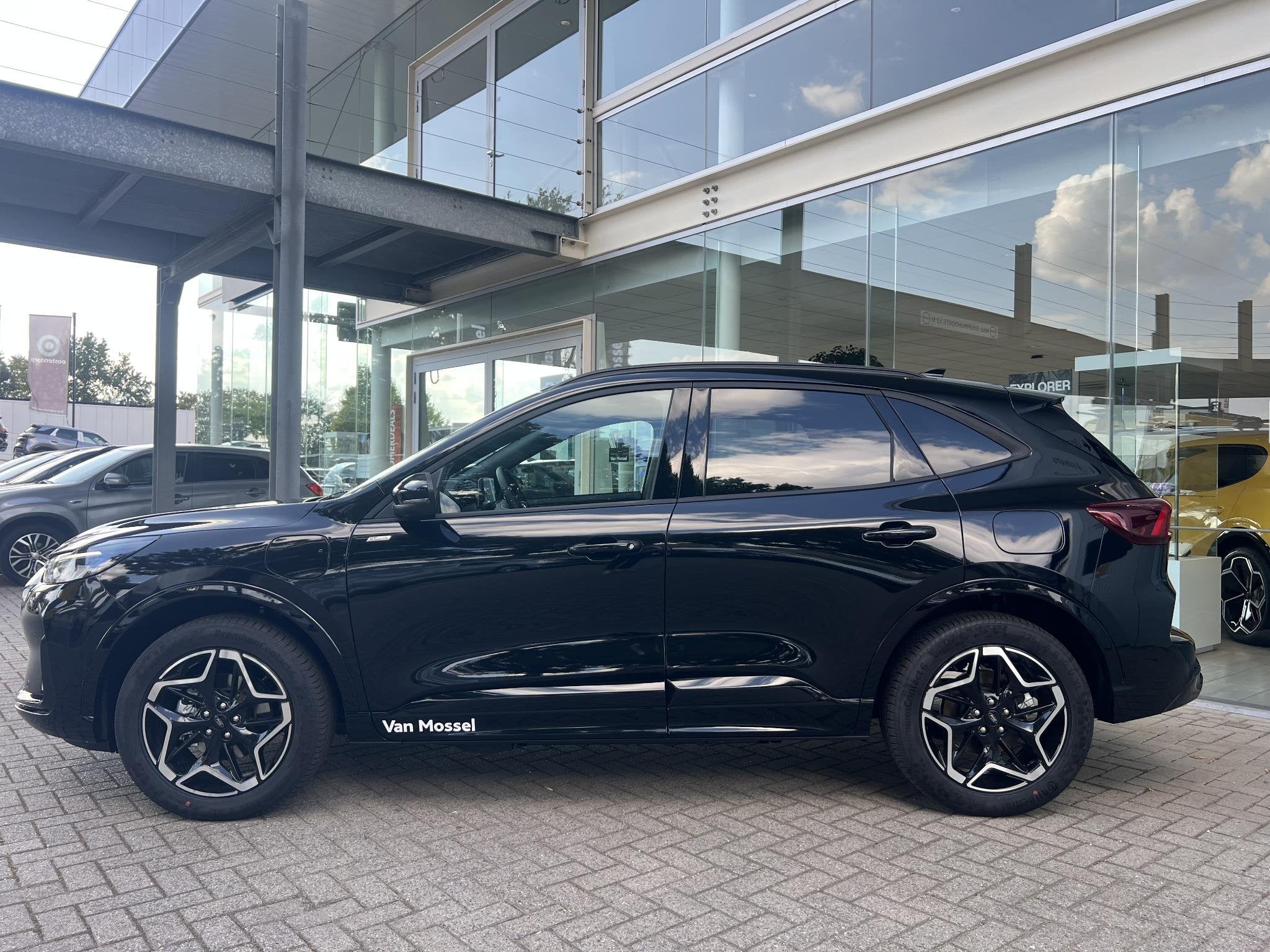 Ford Kuga 2.5 PHEV ST-Line | Direct rijden! | 19-Inch | Elek, 12 maanden, Gebruikt, Euro 6, 4 cilinders