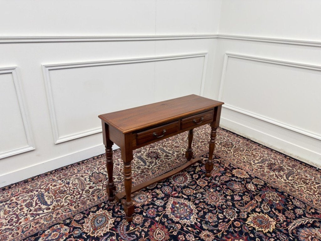 Klassiek Engelse Sidetable, Ophalen