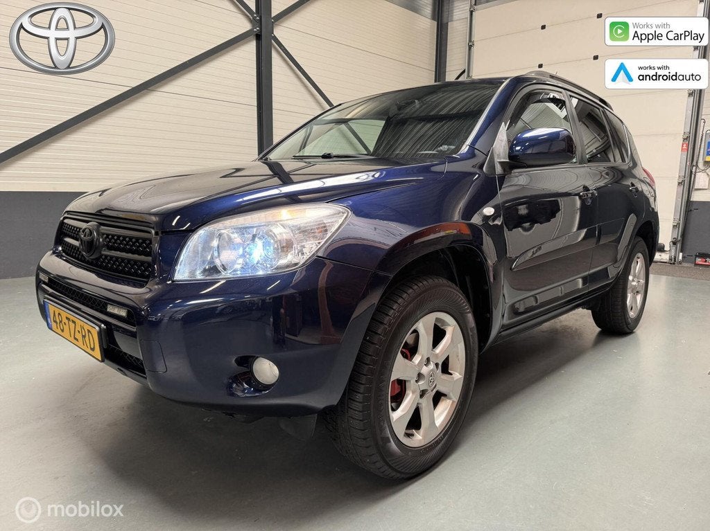 Toyota RAV4 2.0 VVTi Executive Leer|CarPlay|Trekh|BTW, Automaat, 1998 cc, Gebruikt, Zwart