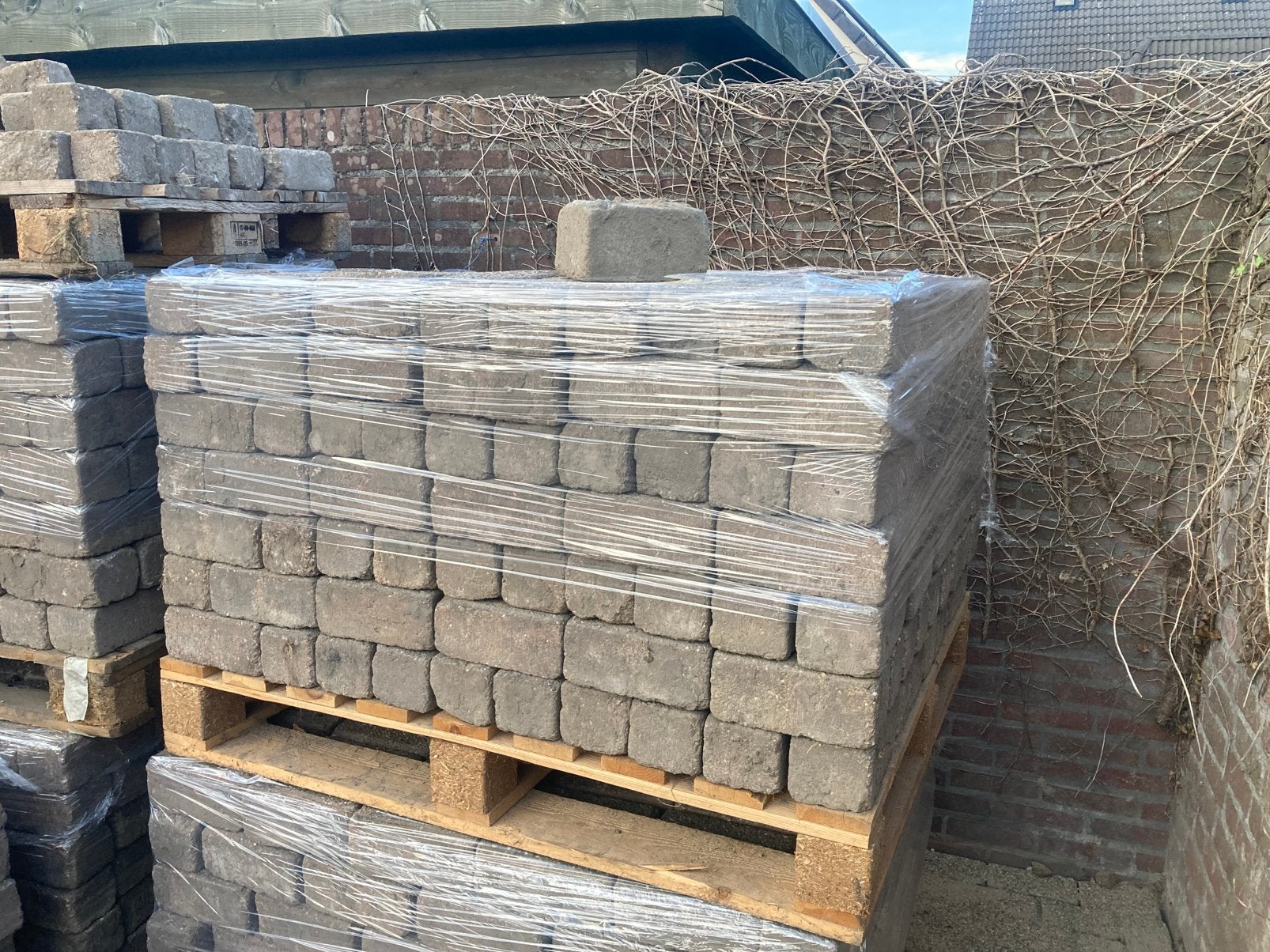 50m2 betonklinkers, Ophalen, Gebruikt, Overige materialen