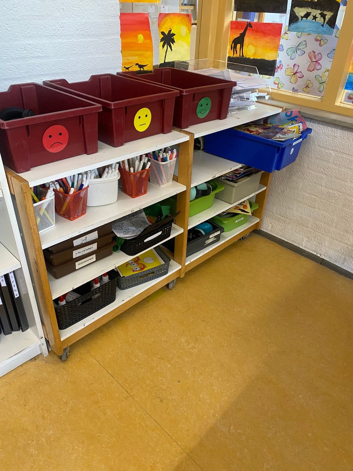 Lage schoolkasten verschillende soorte/maten, Ophalen, Zo goed als nieuw