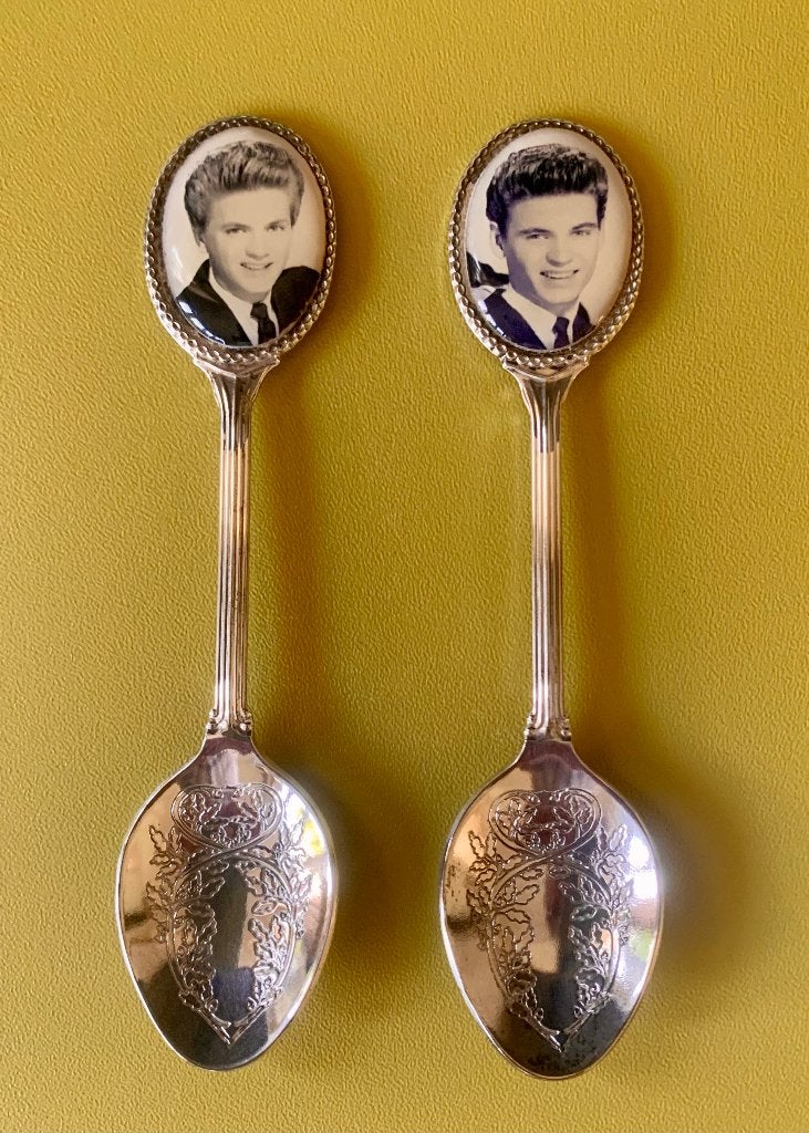 Lepeltjes met foto's van Don Everly en Phil Everly, Ophalen of Verzenden, Zo goed als nieuw, Pop