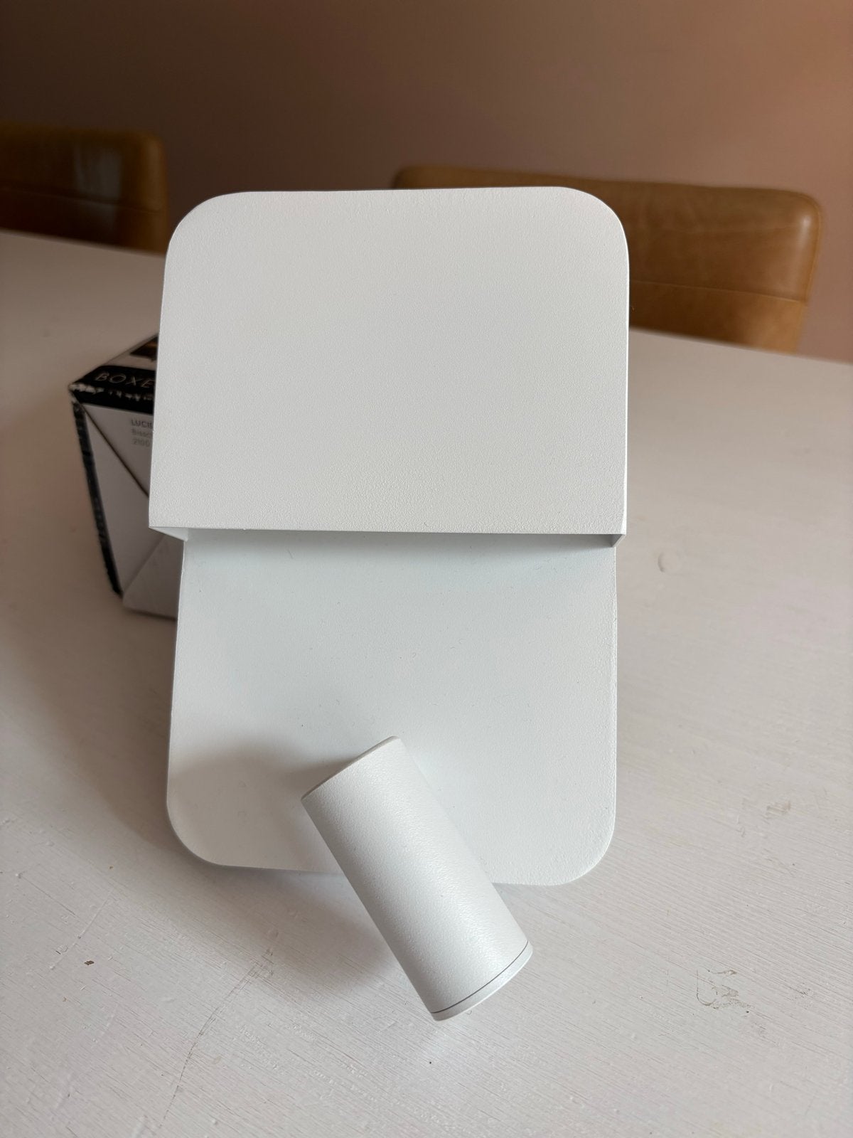 2x Lucide Boxer LED Wandlamp met USB-oplader en schakelaar, Bedlamp, Overige fittingen, Ophalen of Verzenden, Zo goed als nieuw