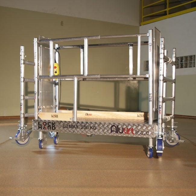 ELEKTRISCHE ROLSTEIGERLIFT TYPE XL – EXTRA GROOT PLATFORM.