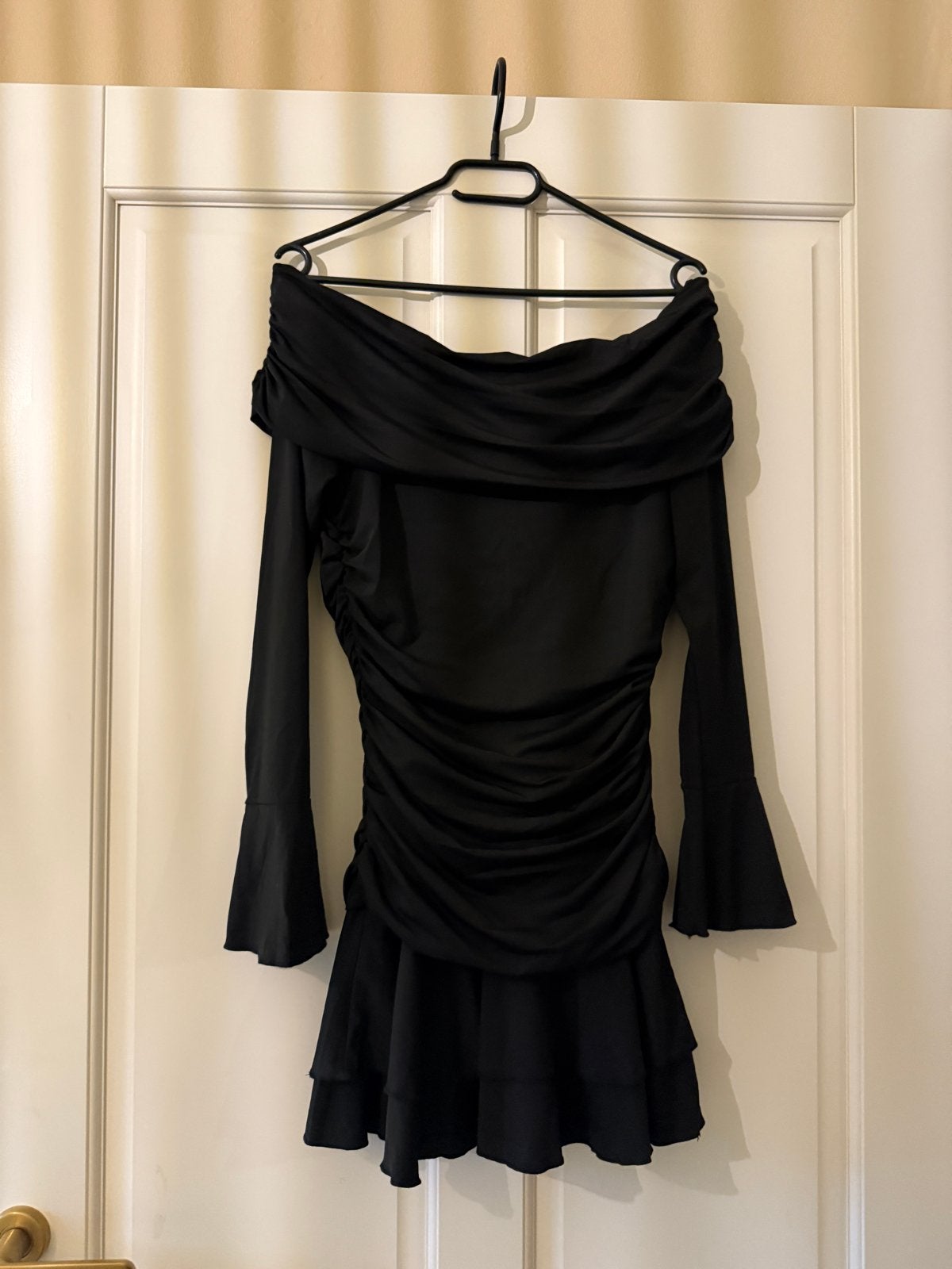Vera & Lucy Zwart Off-Shoulder Jurkje Maat L, Zwart, Maat 42/44 (L), Ophalen of Verzenden, Zo goed als nieuw