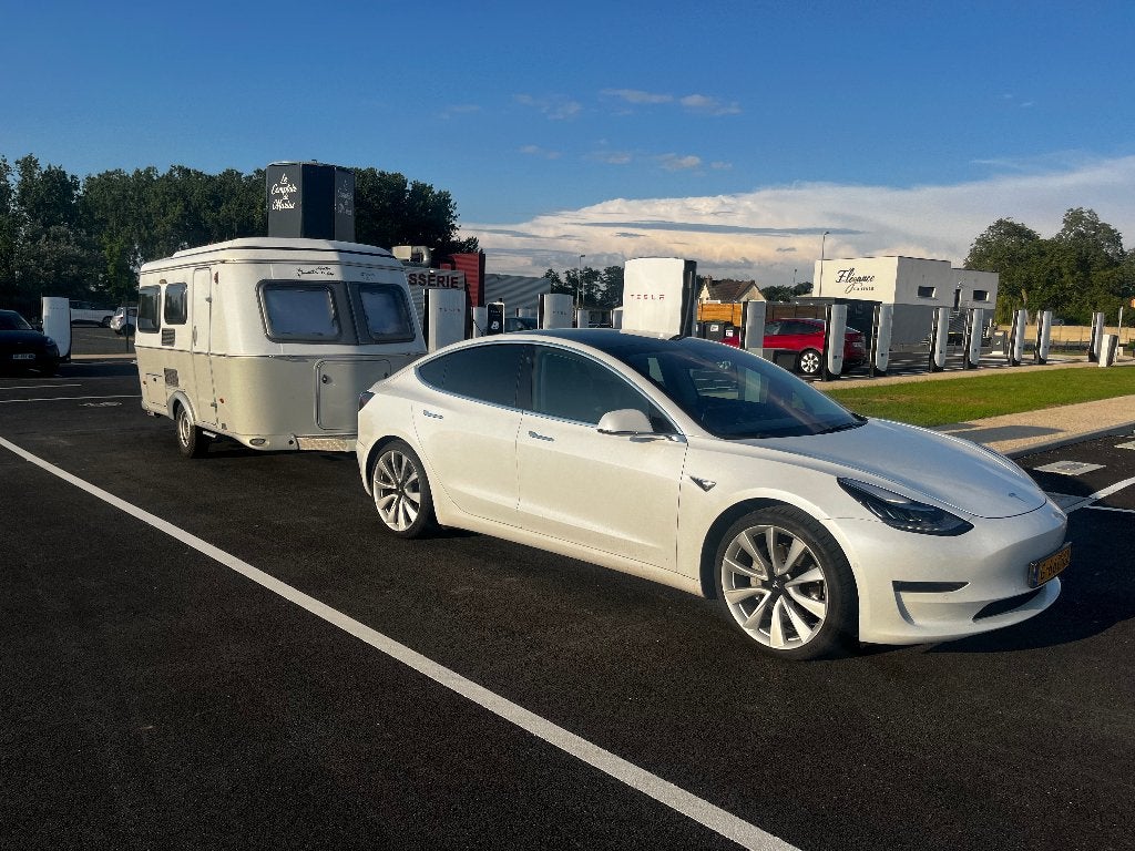 Caravan Eriba Triton 430, Standaardzit, 2 aparte bedden, Schokbreker, Tot en met 3