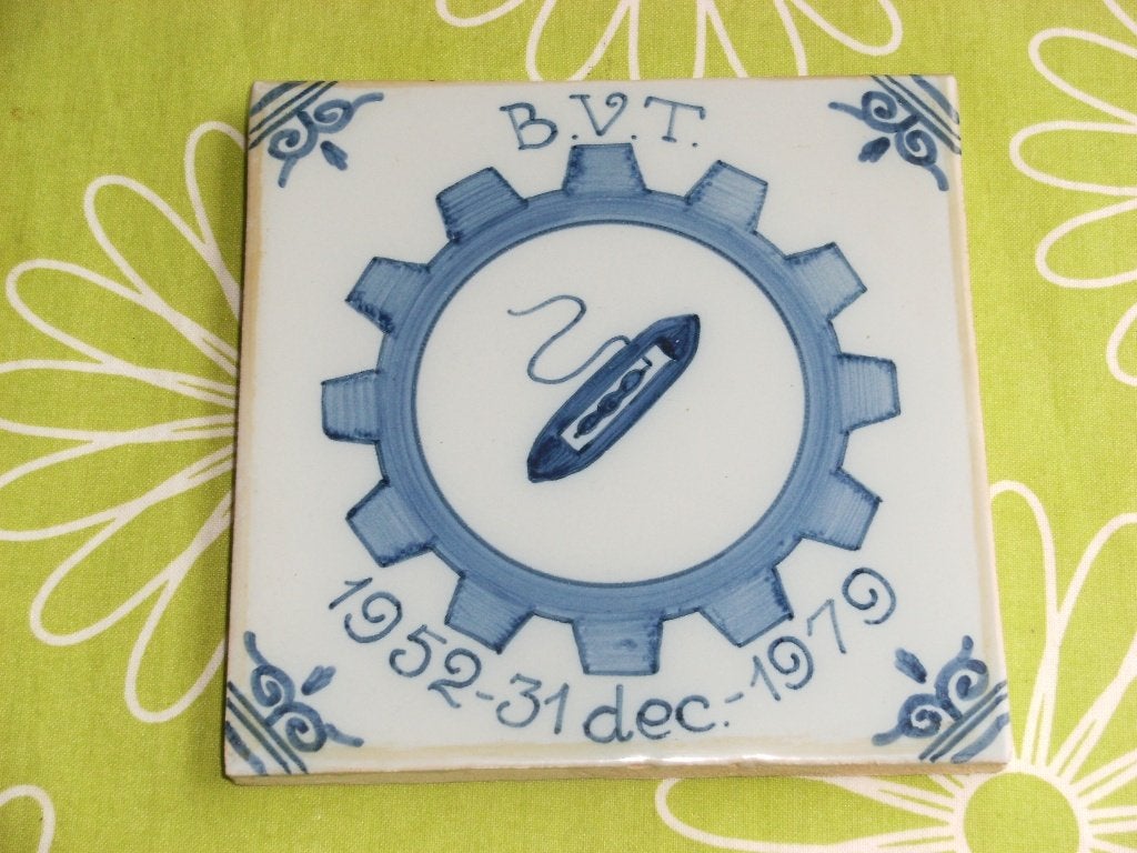 Tegel textielindustrie uit 1979 (13x 13cm), Ophalen of Verzenden, Gebruikt