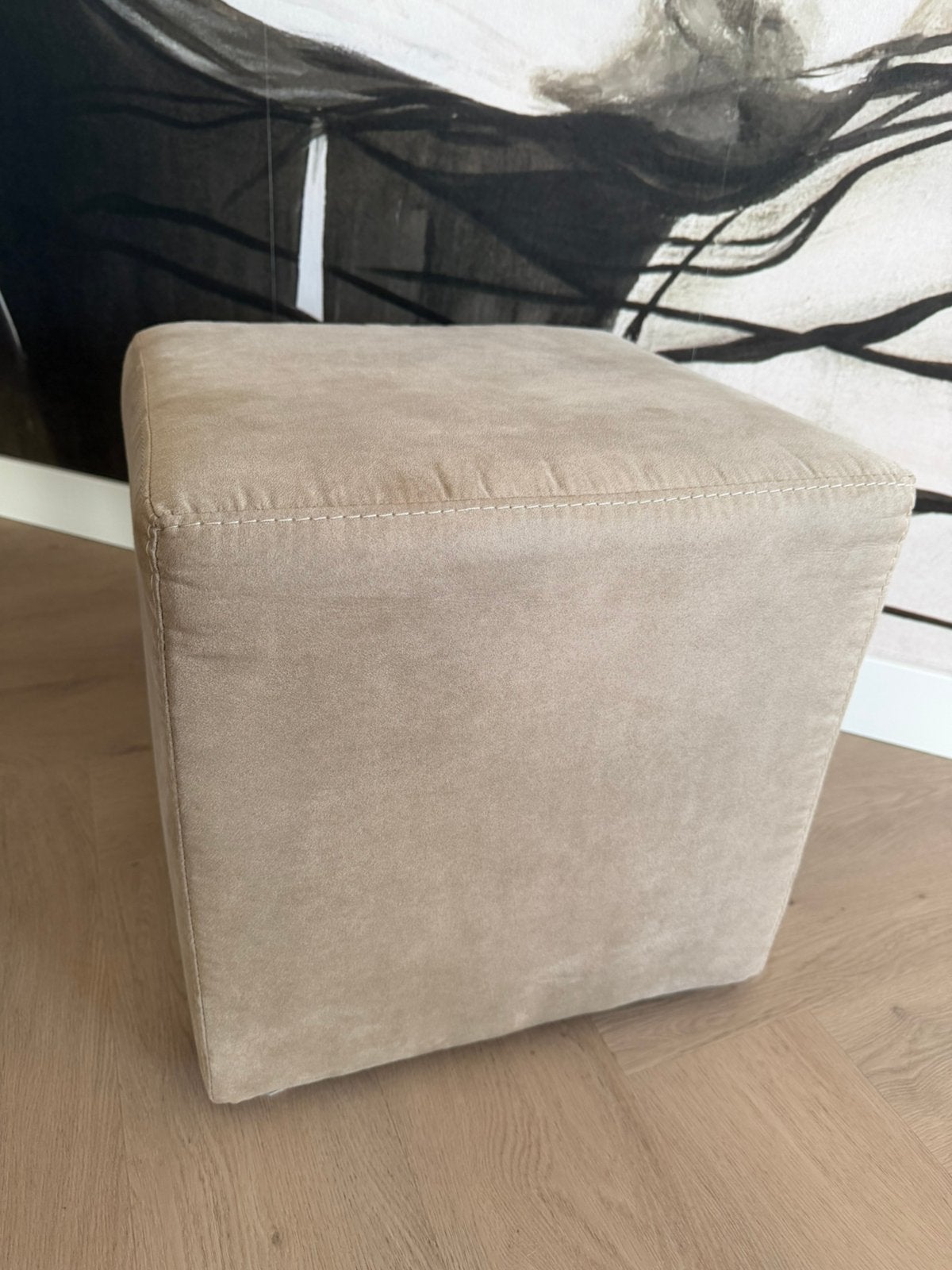taupekleurige hocker of poef. Zie omschrijving, Ophalen, Vierkant, Minder dan 50 cm, Zo goed als nieuw