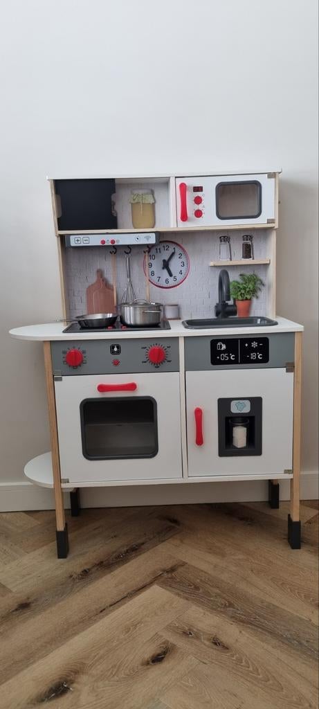Speelkeuken nieuwstaat, Ophalen, Zo goed als nieuw