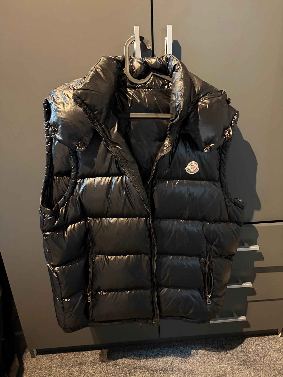 Moncler Bodywarmer Maat M Zwart, Ophalen of Verzenden, Zo goed als nieuw, Maat 48/50 (M), Zwart
