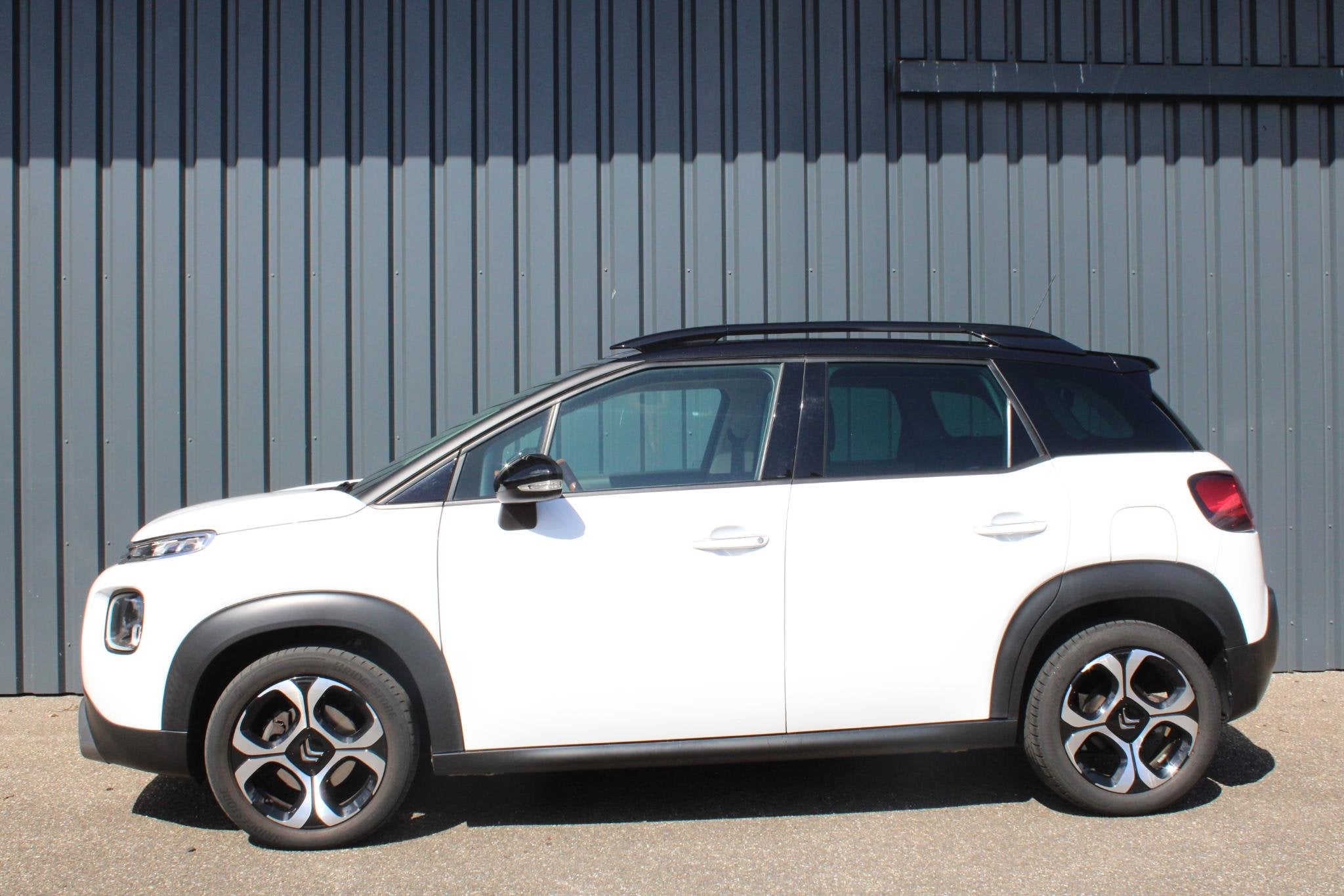 Citroen C3 Aircross 1.2 PureTech S&S Shine 110pk Automaat Sh, Gebruikt, Euro 6, Wit, Origineel Nederlands