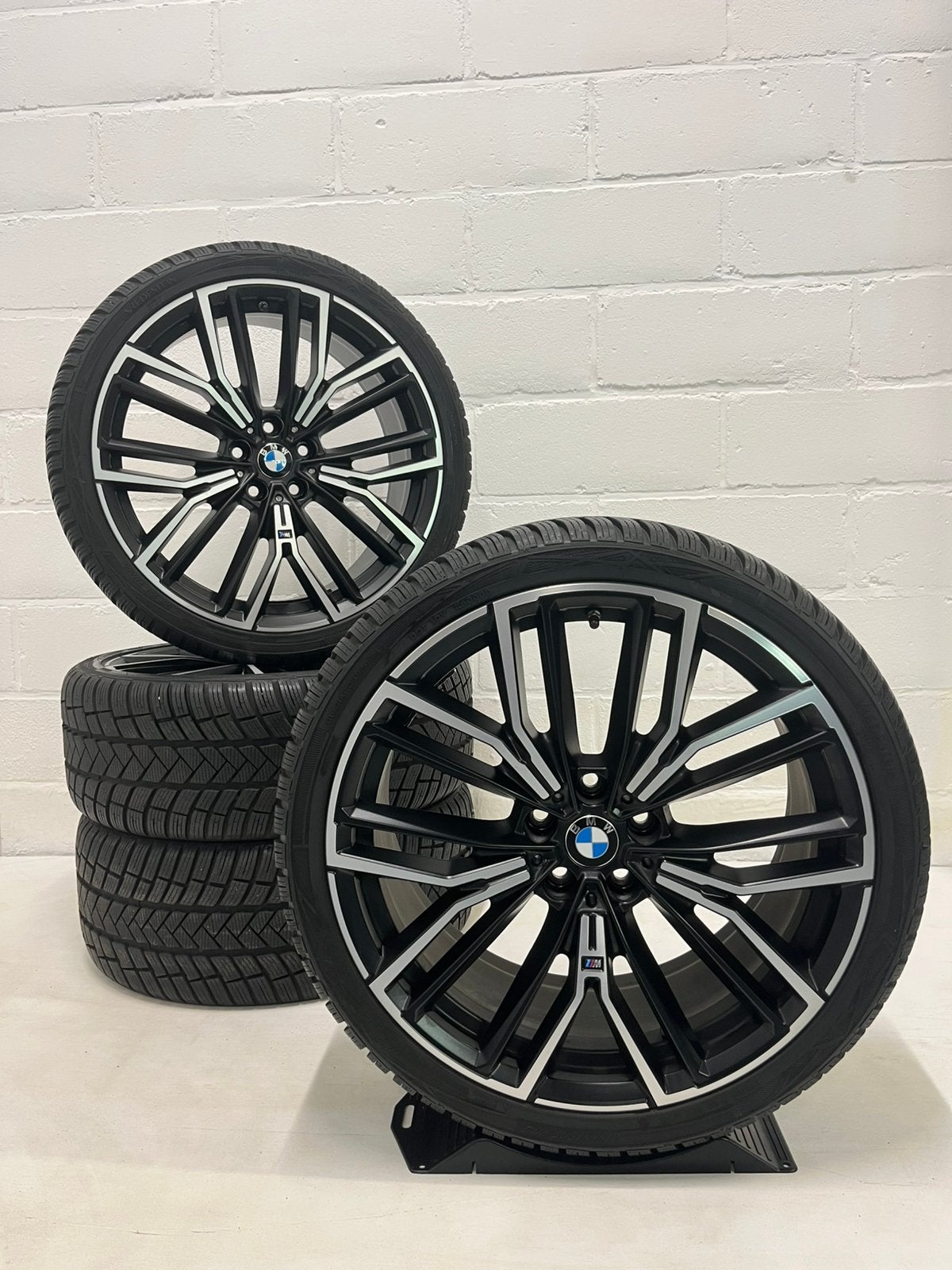 20 INCH BMW 846M ORIGINEEL 5 SERIE G30 G31 WINTERSET, Auto-onderdelen, Ophalen, 245 mm, Banden en Velgen, Winterbanden