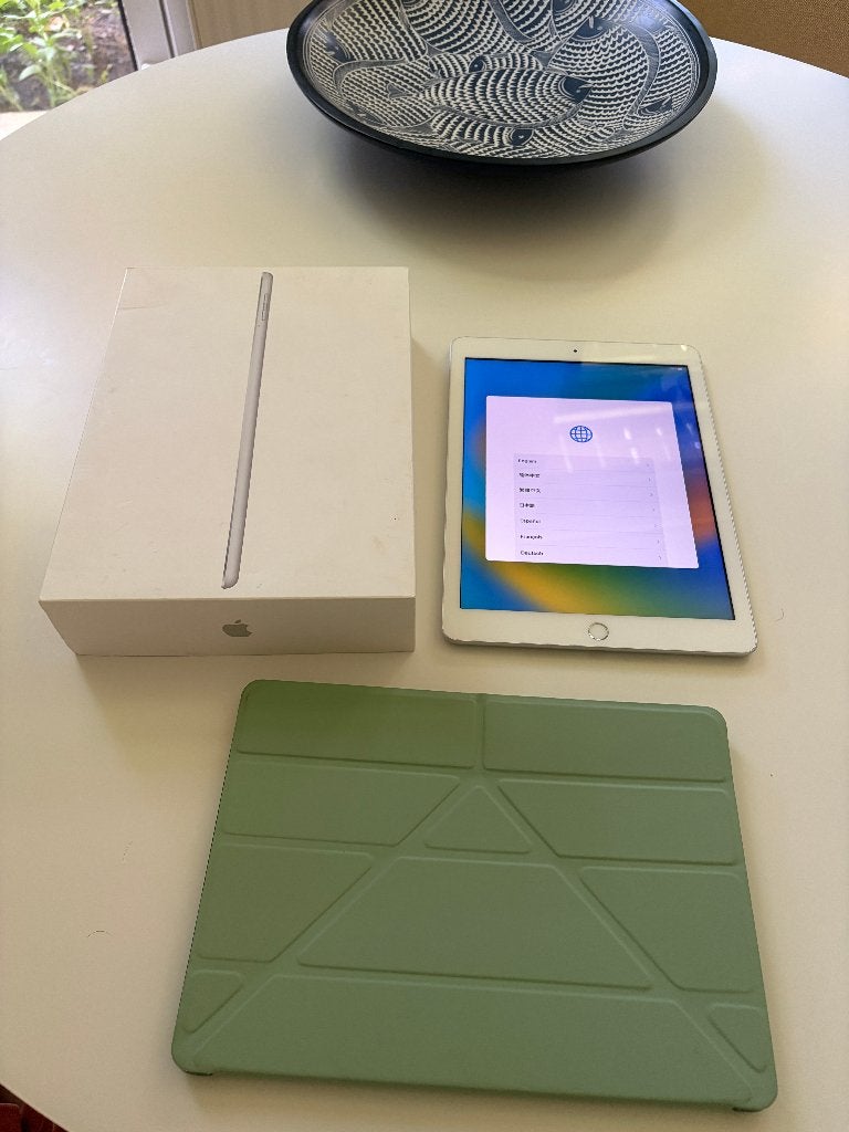 iPad 2017 met 128GB (krasloos), 10 inch, Gebruikt, Apple iPad, Ophalen of Verzenden