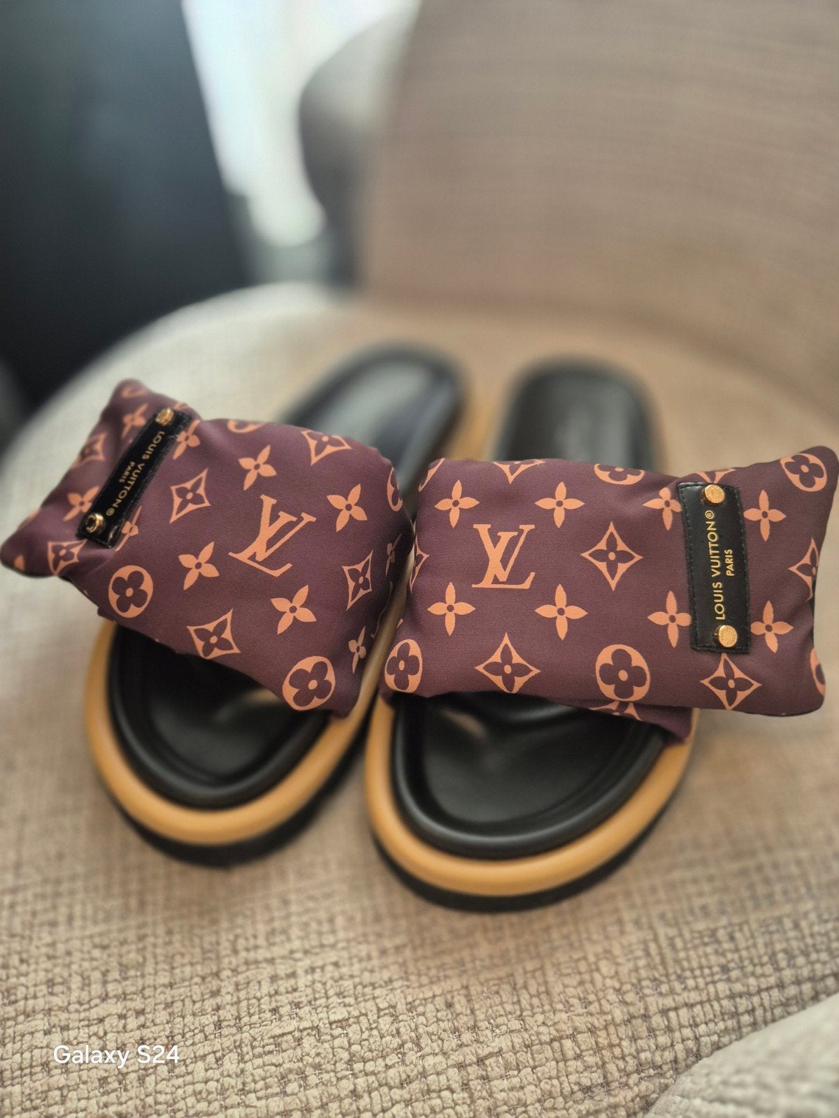 slippers maat  36, Ophalen of Verzenden, Zo goed als nieuw, Overige typen