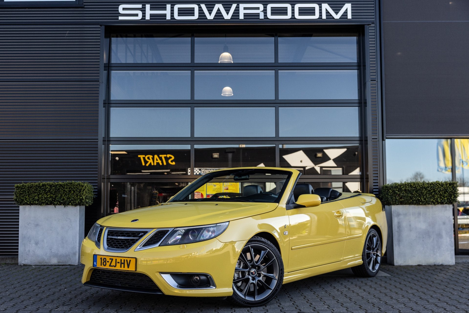 Saab 9-3 Cabrio 2.0T Aero, Lynx Yellow, Memory, Hirsch Grill, Auto's, Saab, 1998 cc, Gebruikt, Zwart, 4 cilinders
