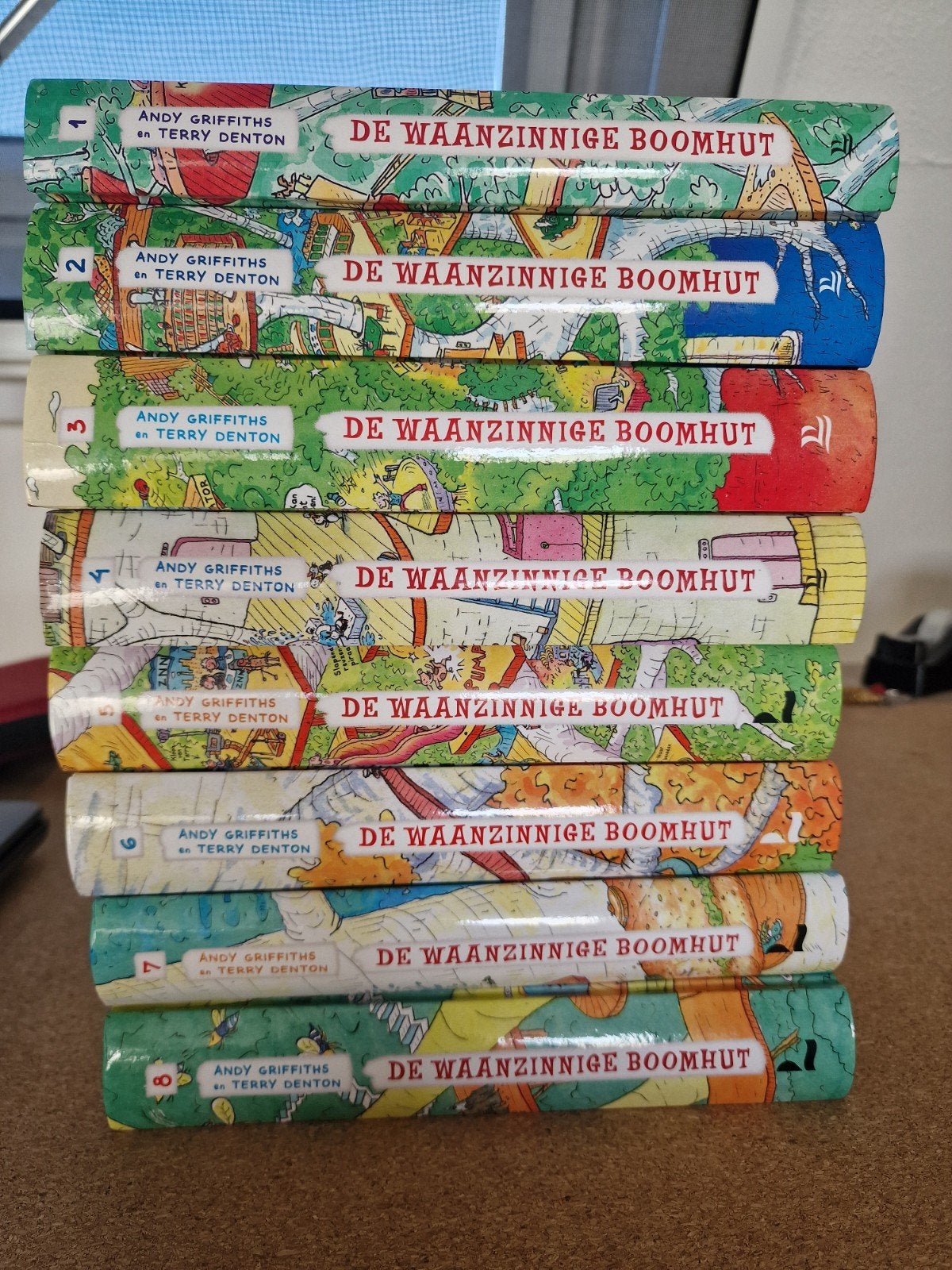 De Waanzinnige Boomhut boekenreeks (deel 1-8), Ophalen of Verzenden, Zo goed als nieuw, Andy Griffiths en Terry Denton, Fictie
