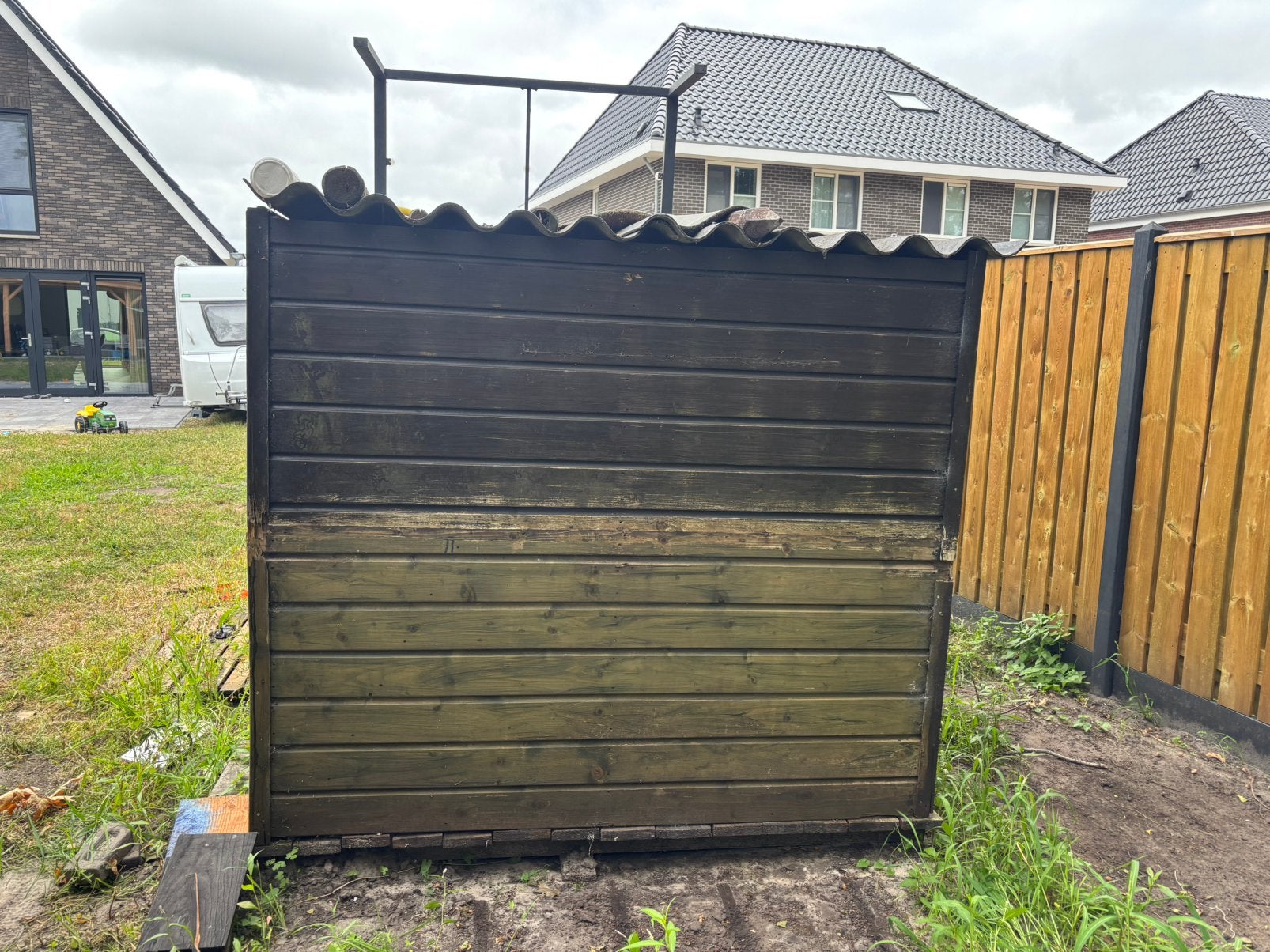Schuurtje gratis., Ophalen, 1 tot 2 meter, Minder dan 3 meter, Zo goed als nieuw