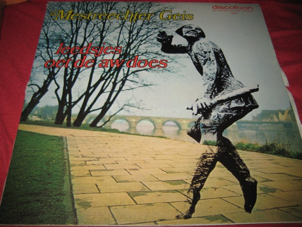 LP, Mestreechter Geis, Leedjes oet de aw does, Ophalen of Verzenden, Zo goed als nieuw, LP