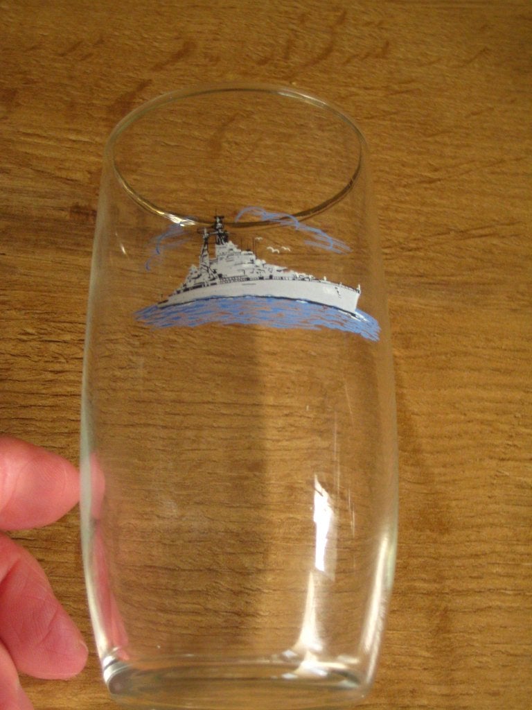glas met afbeelding marineschip C801 kruiser De Ruyter, Ophalen of Verzenden, Marine, Nederland, Overige typen