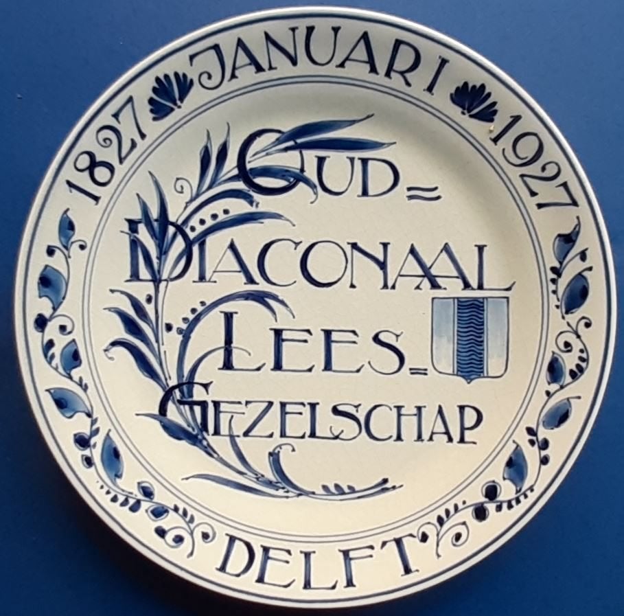 Porceleyne Fles 1927 Oud Diaconaal Leesgezelschap 18cm (2), Ophalen of Verzenden