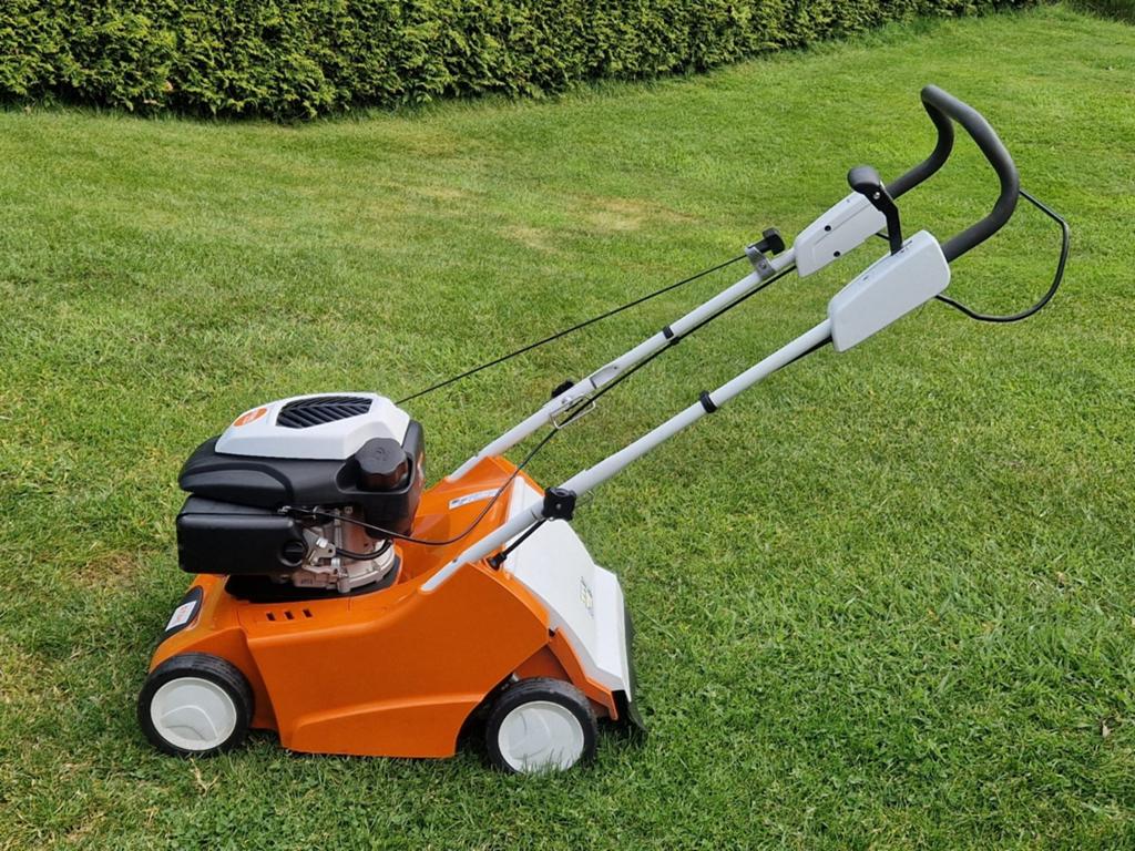 ZGAN STIHL RL 540.0 Verticuteermachine (2023), Ophalen, Zo goed als nieuw, 50 cm of meer
